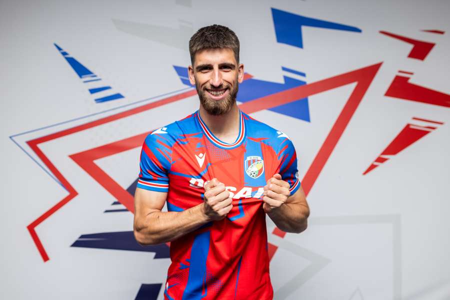 Adrian Zeljkovič je první letní posilou Plzně.
