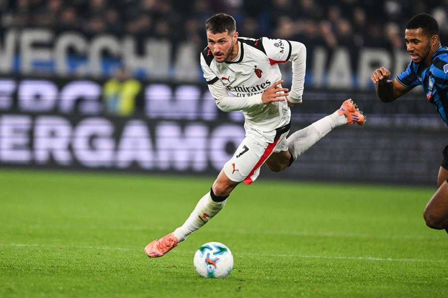 Santiago Gimenez en Serie A.