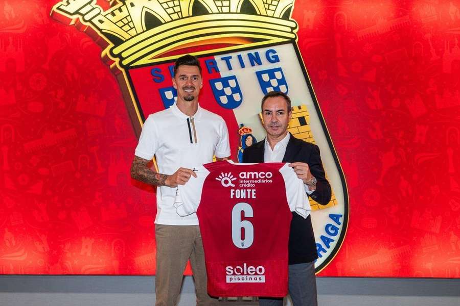 José Fonte regressou a Portugal para representar o SC Braga