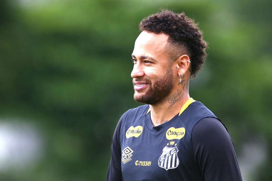 Neymar ist nun auch geschäftlich mit dem Vermächtnis von Pelé verbunden.