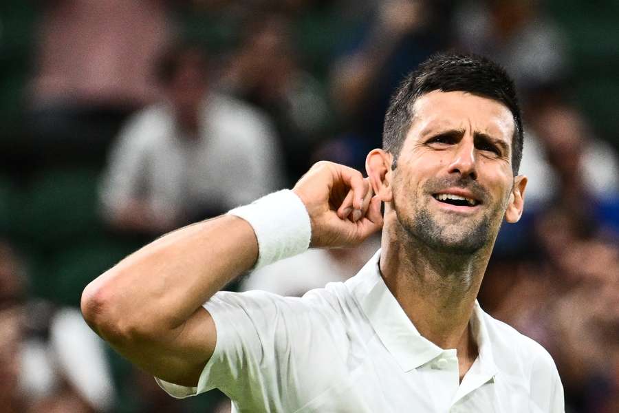 Wimbledon: Djokovic batte Wawrinka e va agli ottavi
