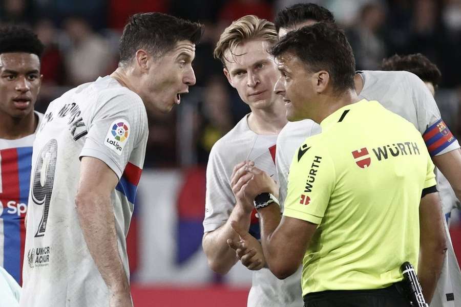 Lewandowski foi expulso por Gil Manzano