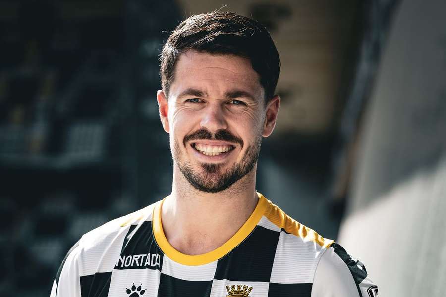 Van Ginkel já representou Chelsea e AC Milan Van Ginkel já representou Chelsea e AC Milan