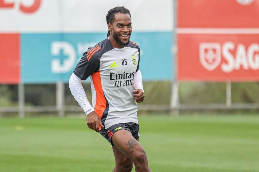 Renato Sanches volta a sorrir