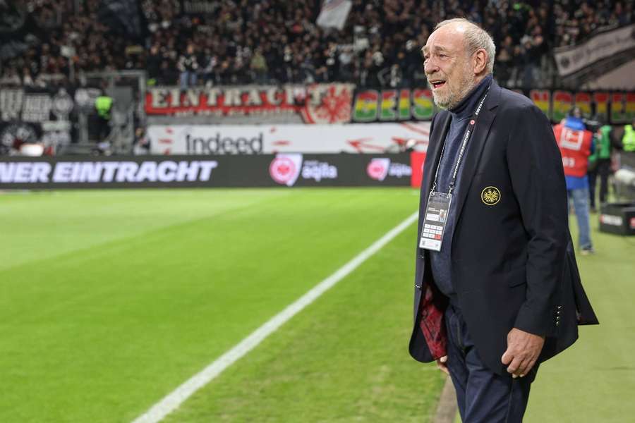 Após um quarto de século, a saída de Peter Fischer do Eintracht Frankfurt, na segunda-feira, marca o fim de uma era