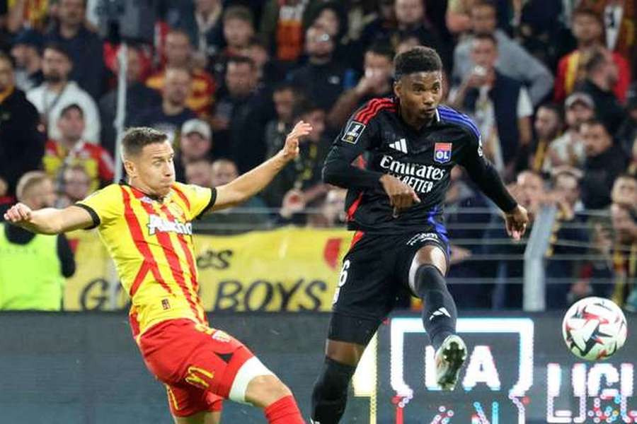 Lens e Lyon não saíram do nulo no Bollaert-Delelis