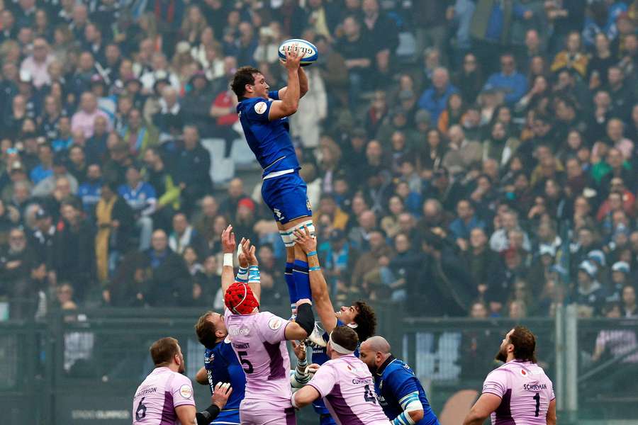 Michele Lamaro in azione contro la Scozia