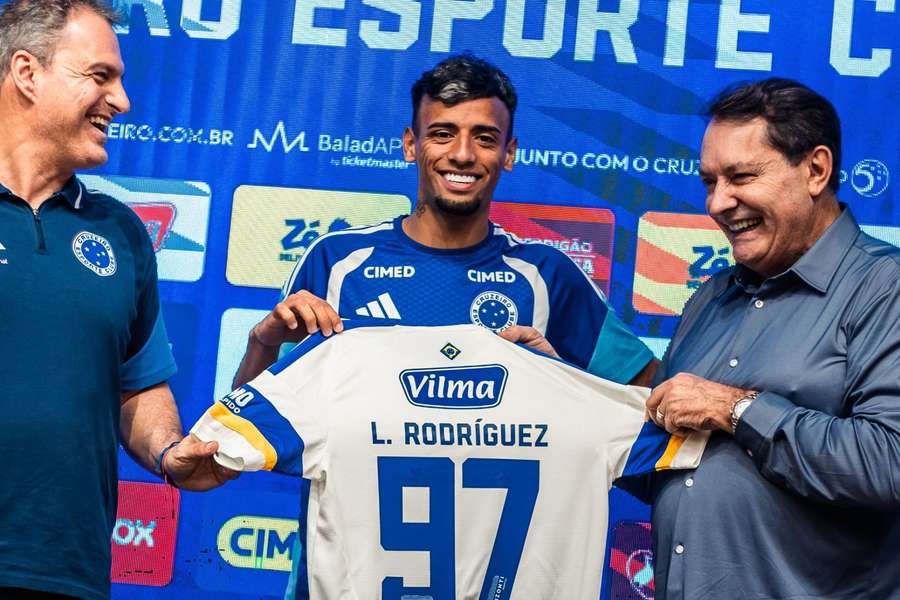 Lucho Rodríguez foi apresentado no Cruzeiro Lucho Rodríguez foi apresentado no Cruzeiro
