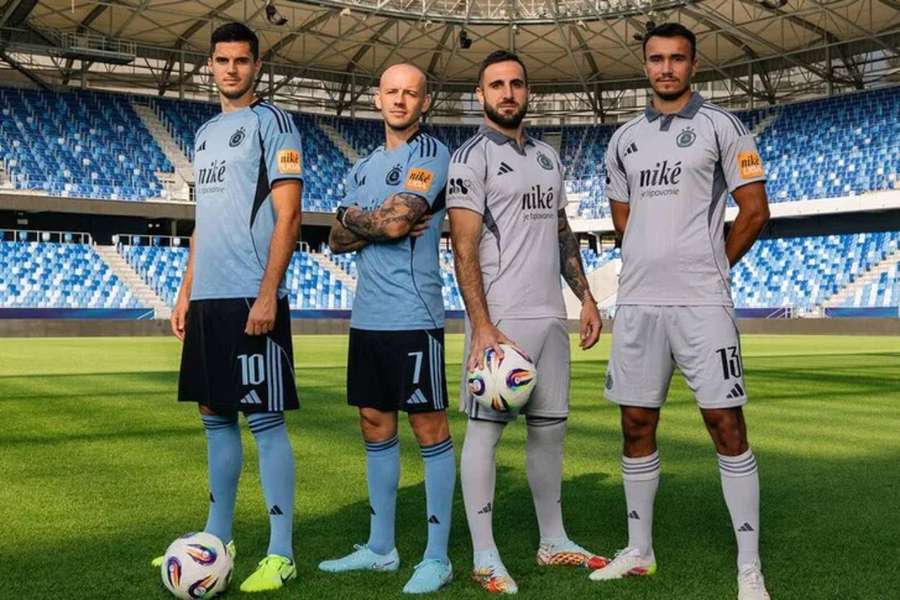 Slovan ukázal verejnosti svoje nové dresy.