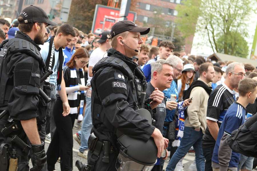 Polizeieinsatz beim Hamburger Derby Anfang Mai.