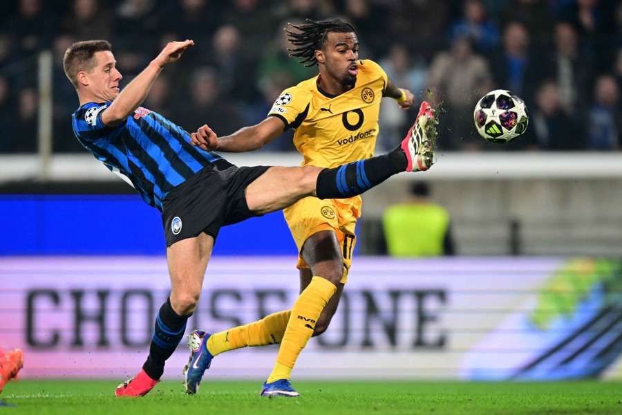 Borussia Dortmund midfielder Carney Chukwuemeka (R) has switched his international allegiance from England to Austria