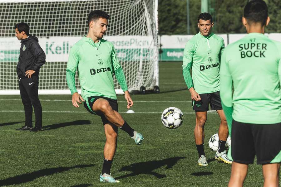 Pedro Gonçalves é visto como o possível substituto de Morita no meio-campo
