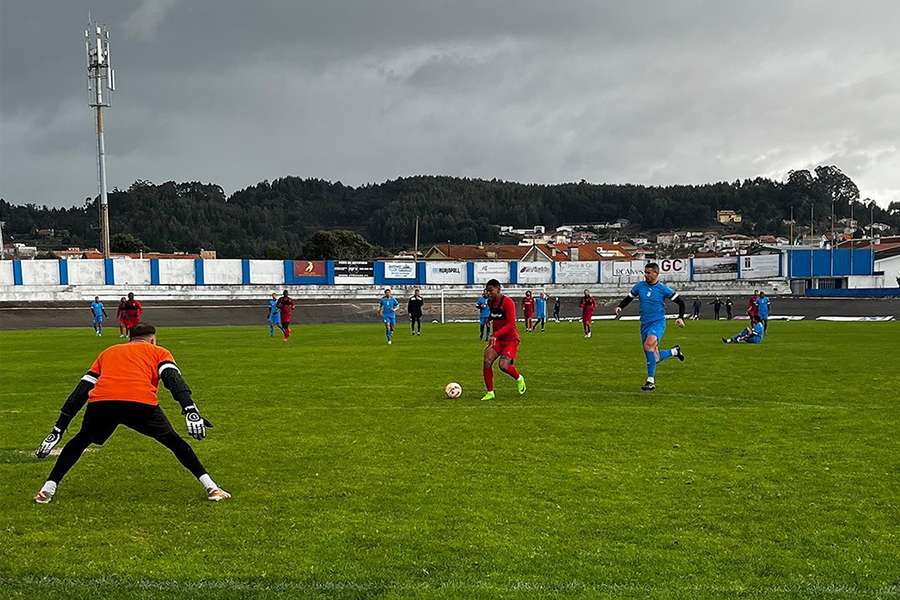 Trofense goleia Canelas 2010 em jogo particular (3-0)