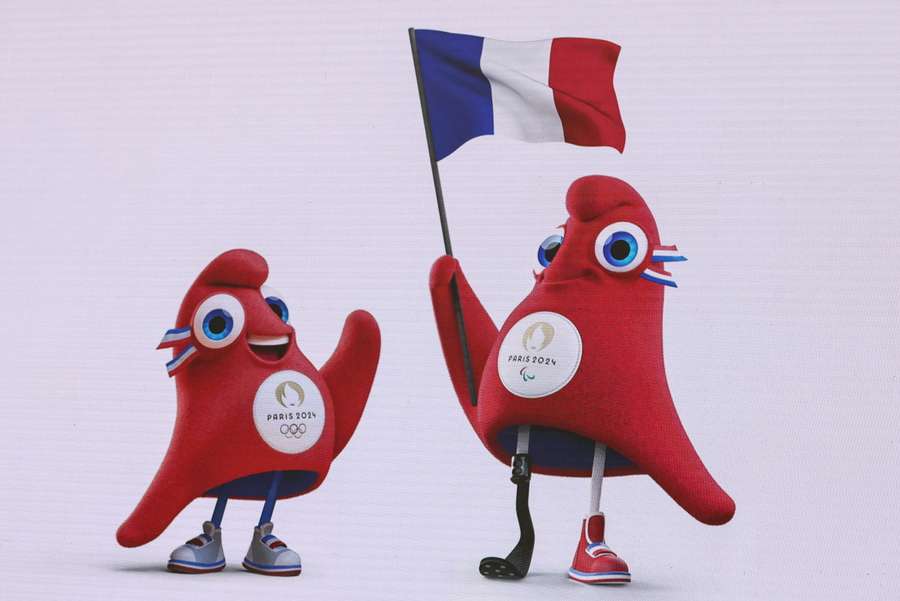 Intituladas de Phyrge, as mascotes representam as revoluções vividas em França