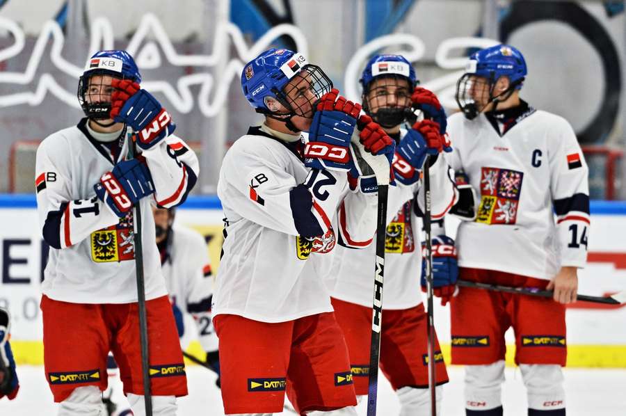 Hokejová osmnáctka do semifinále Hlinka Gretzky Cupu nepostoupila. Hokejová osmnáctka do semifinále Hlinka Gretzky Cupu nepostoupila.