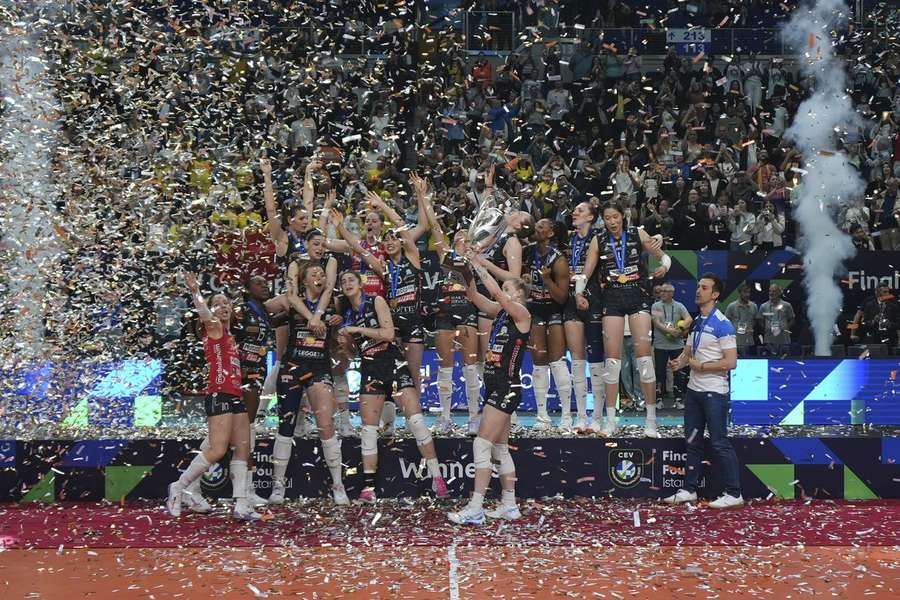 Conegliano celebra conquista da prova europeia Conegliano celebra conquista da prova europeia