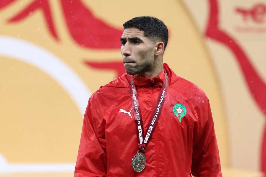 Achraf Hakimi et le Maroc sacrés deux mois après. 