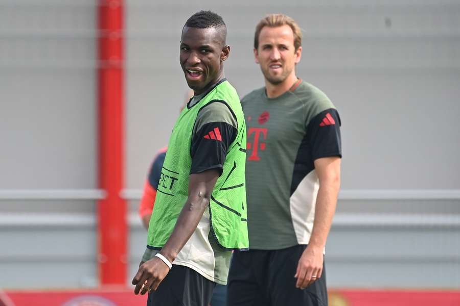 Nicolas Jackson und Sturmkollege Harry Kane im Training am Dienstag.