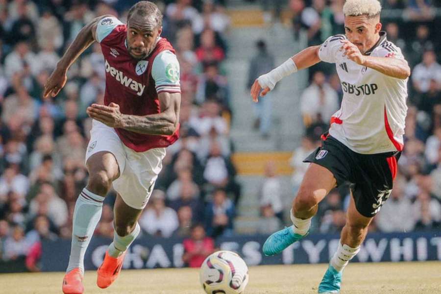 Jamajský reprezentant Michail Antonio z West Hamu musí na reprezentaci zapomenout, ztratil pas.