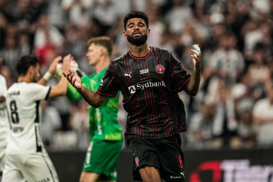 Phillip Billing and FC Midtjylland wore their new home shirt in the Europa League qualifier against Besiktas on Thursday night