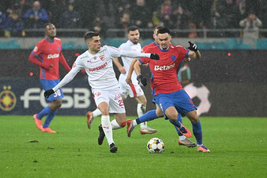 Soro Alvarez și Adrian Șut, sezonul trecut Soro Alvarez și Adrian Șut, sezonul trecut