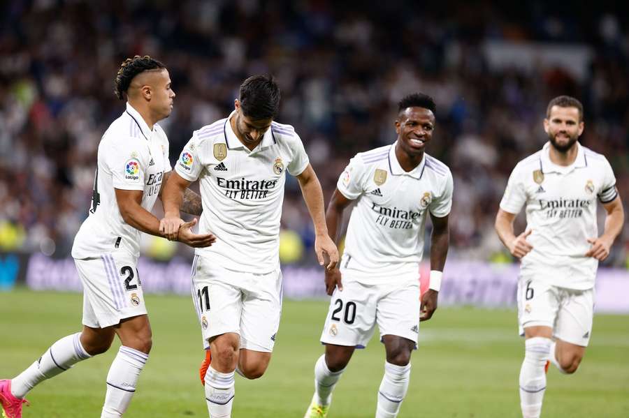 Real Madrid bejubelt den Siegtreffer von Marco Asensio