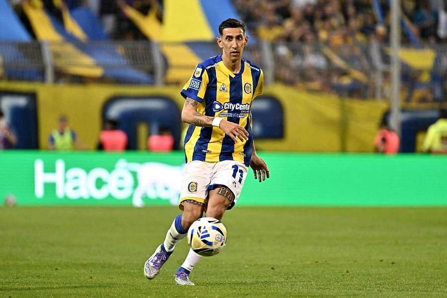 Di María defiende la camiseta de Rosario Central Di María defiende la camiseta de Rosario Central