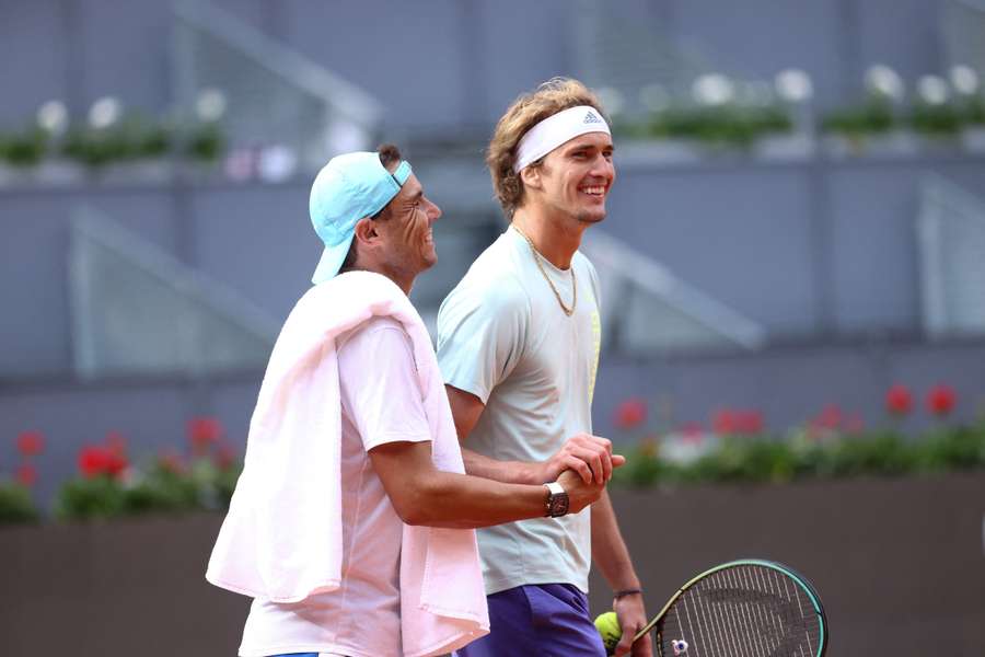 Rafael Nadal (l.) und Alexander Zverev sind sich in den letzten Jahren immer wieder über den Weg gelaufen.