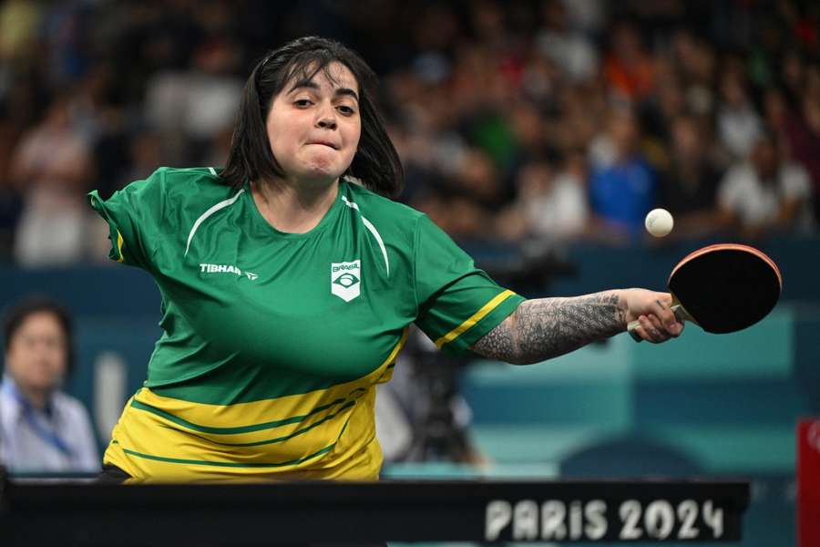 Bruna Alexandre tornou-se a primeira atleta brasileira a competir nos Jogos Olímpicos e Paralímpicos