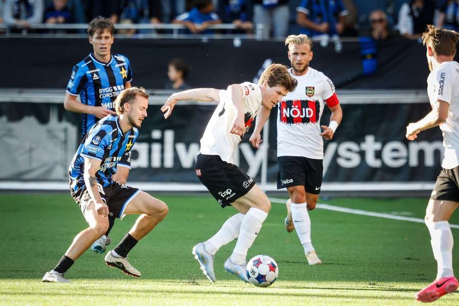 Oliver Berg protects the ball for Brommapojkarna