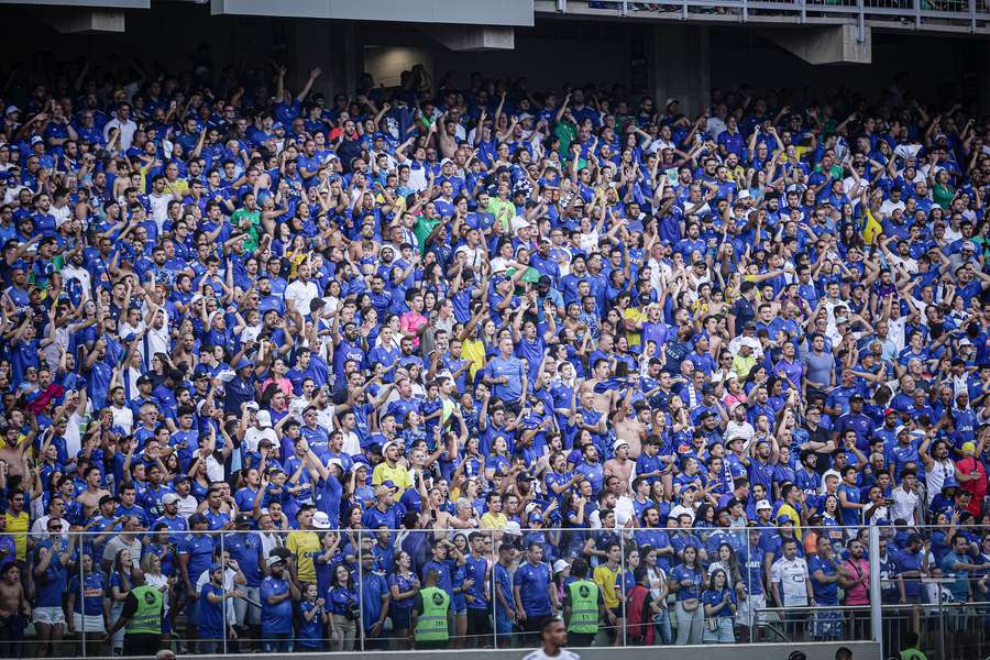 Cruzeiro vence Santos com dois de Wesley e assume liderança provisória da  Série A