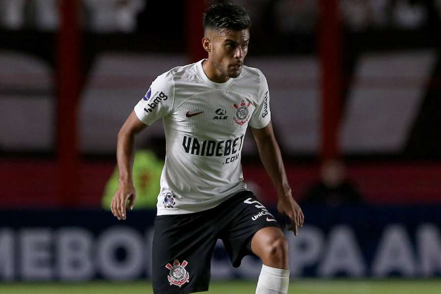 Fausto Vera durante partida com o Corinthians pela Sul-Americana