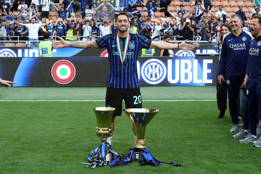 Hakan Calhanoglu, calciatore dell'Inter