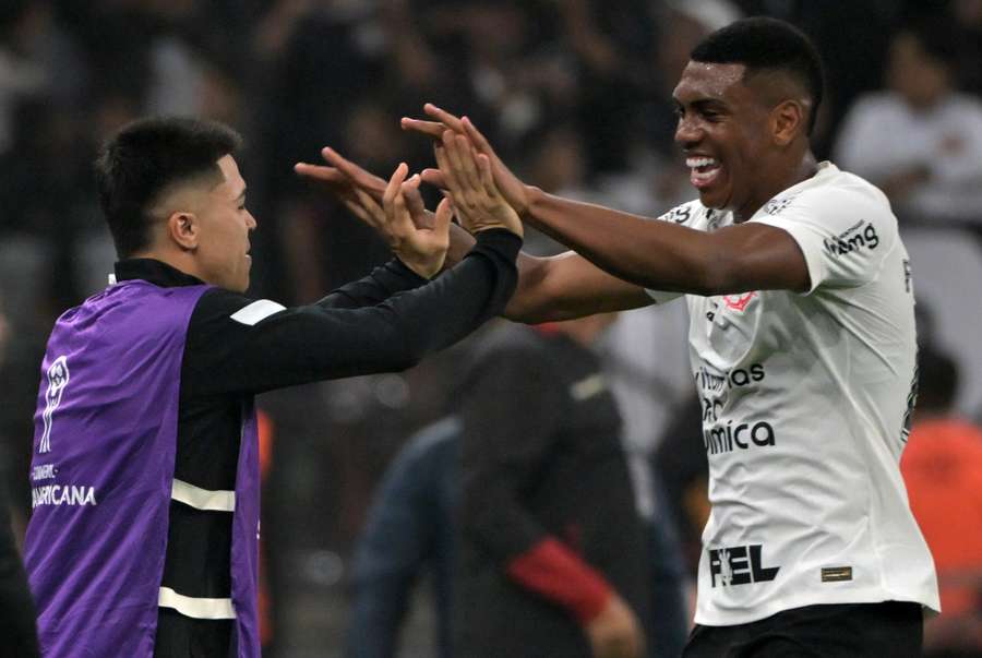 Felipe Augusto marcou o golo da vitória do Corinthians