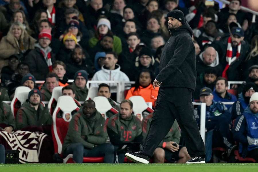 Vincent Kompany musste mit den Bayern bei Arsenal eine seltene Niederlage einstecken. Vincent Kompany musste mit den Bayern bei Arsenal eine seltene Niederlage einstecken.