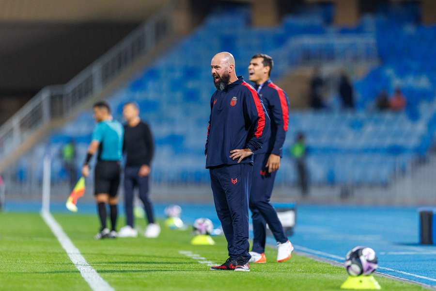 Maurício Dulac trabalhou com Tite e Dorival Jr. na Seleção e hoje comanda o Al-Riyadh, da Arábia Saudita Maurício Dulac trabalhou com Tite e Dorival Jr. na Seleção e hoje comanda o Al-Riyadh, da Arábia Saudita