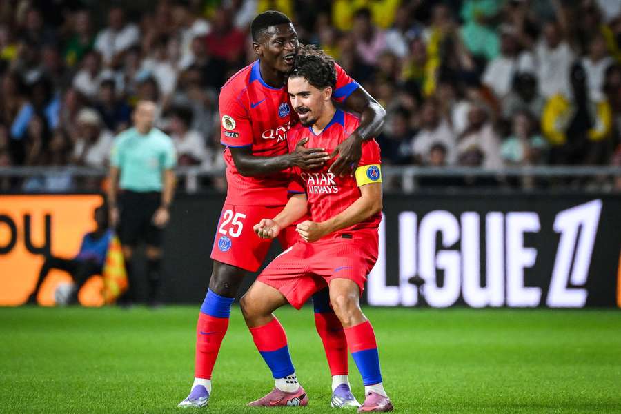 Nuno Mendes e Vitinha entre os candidatos aos Globe Soccer Awards