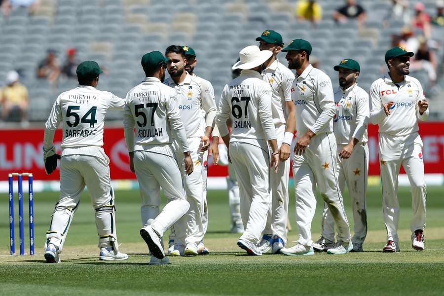 Pakistan took the two wickets of Warner and Labuschagne