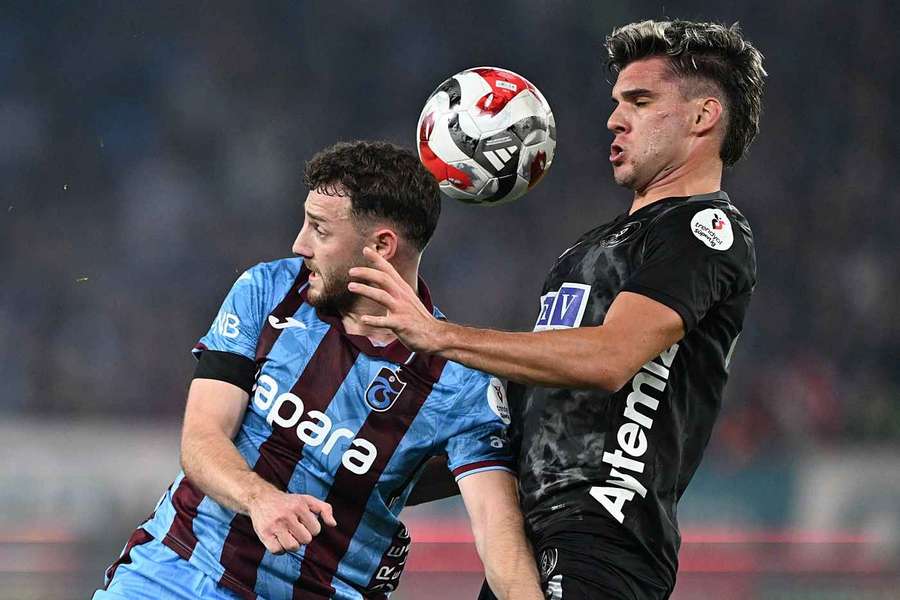 Ianis Hagi contra lui Trabzonspor