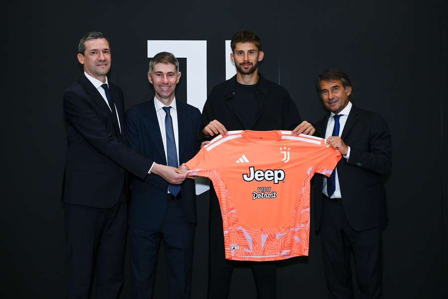 Guglielmo Vicario odešel na hostování do Juventusu. Guglielmo Vicario odešel na hostování do Juventusu.