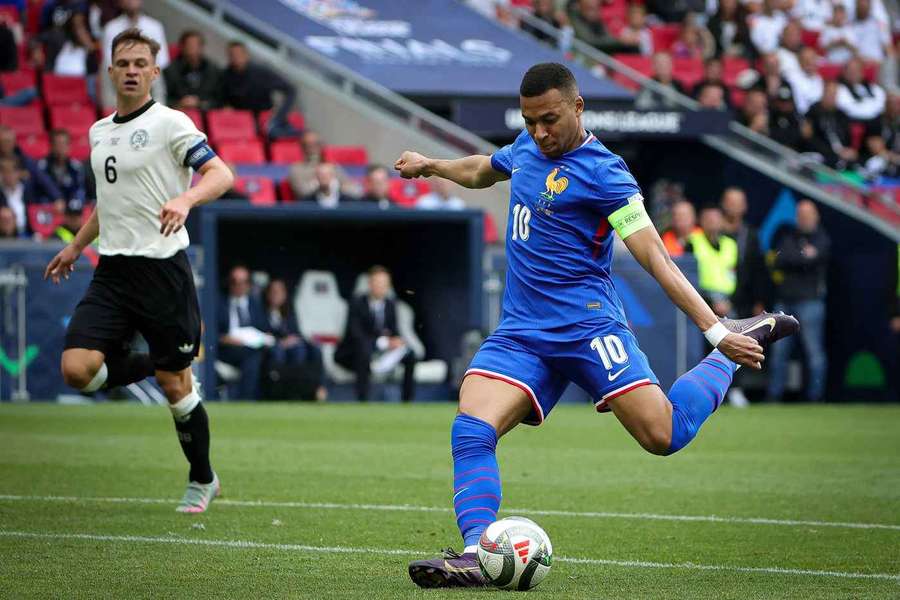Mbappe closes in on Henry and Giroud’s France record 