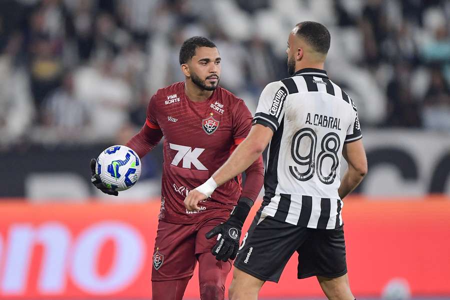 Arcanjo levou a melhor na disputa com Cabral