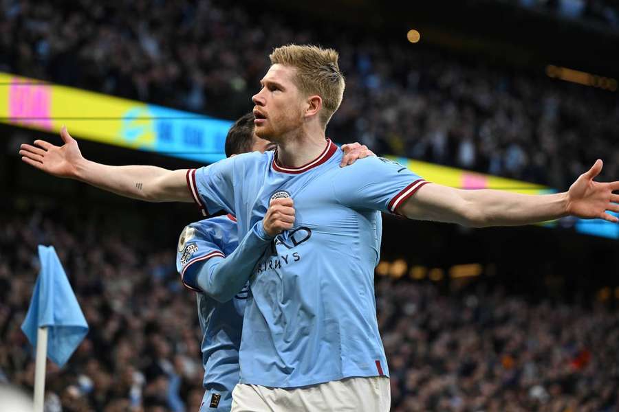 De Bruyne celebrates giving Manchester City the lead