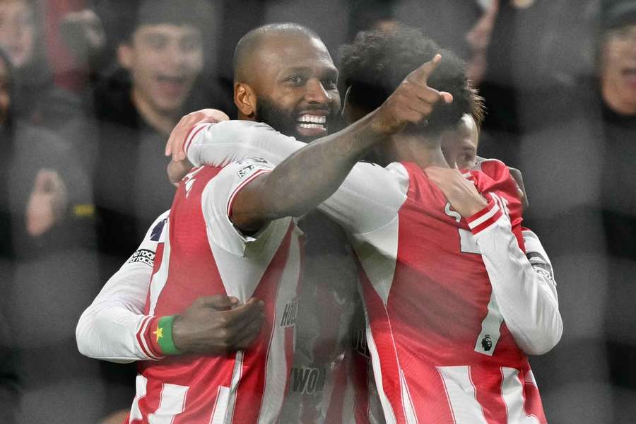Dango Ouattara fez o primeiro gol do Brentford contra o Liverpool Dango Ouattara fez o primeiro gol do Brentford contra o Liverpool