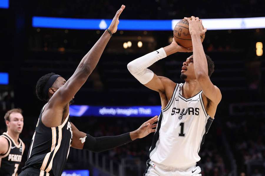 Wembanyama (à droite), ce vendredi.