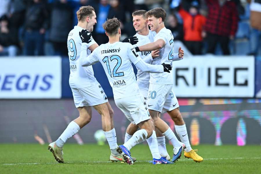 Liberec slaví výhru nad Baníkem. Liberec slaví výhru nad Baníkem.