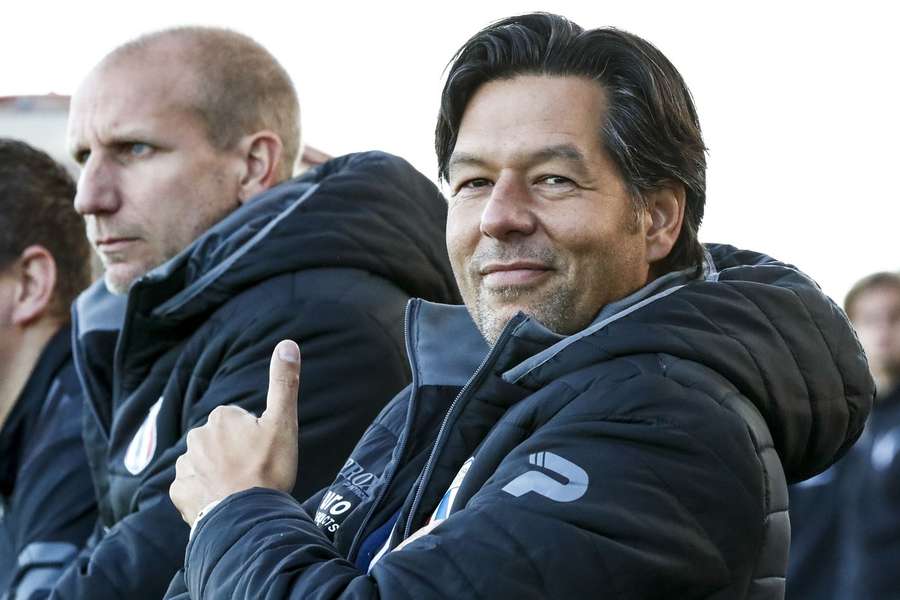 Trainer Dogan Corneille in het seizoen 2018-2019