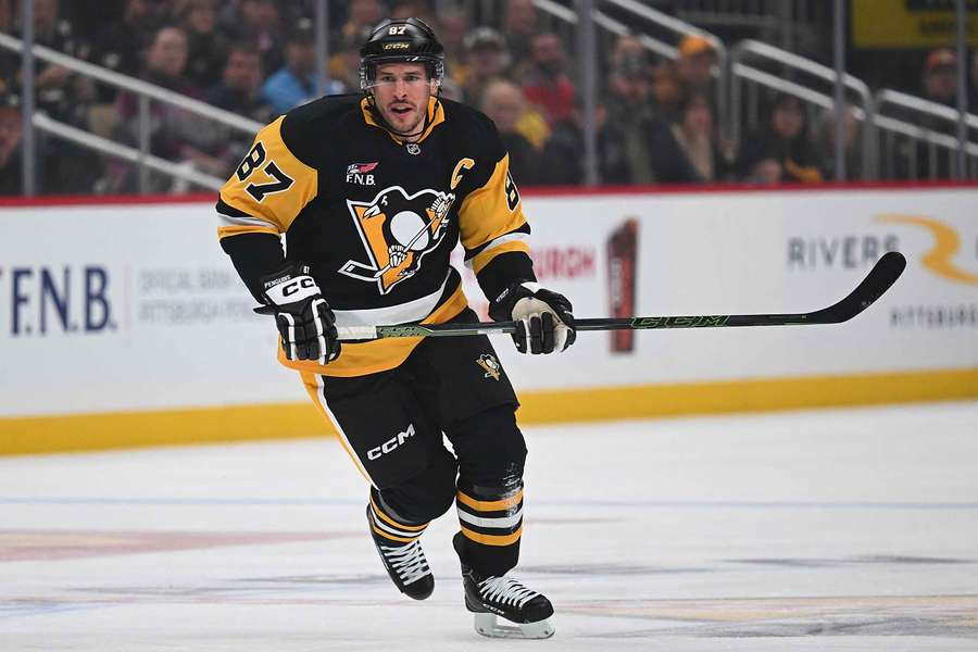 Sidney Crosby got to 1,700 points in the Pittsburgh Penguins win on Mondday night in the NHL. Sidney Crosby got to 1,700 points in the Pittsburgh Penguins win on Mondday night in the NHL.