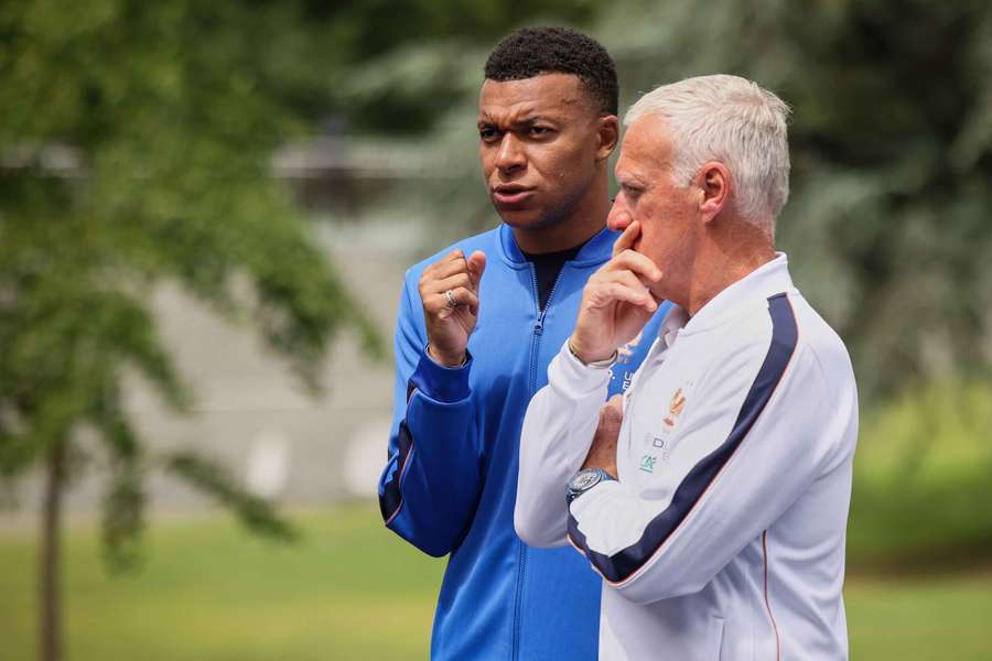 Didier Deschamps și Kylian Mbappe