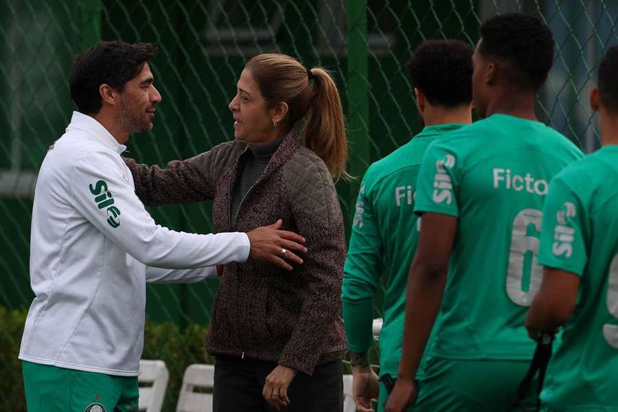 Abel Ferreira com a presidente Leila Pereira 